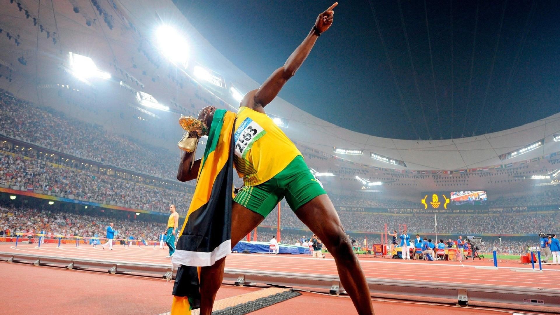 “校园足球盛大启动,青少年青春风采尽展”,校园足球2021