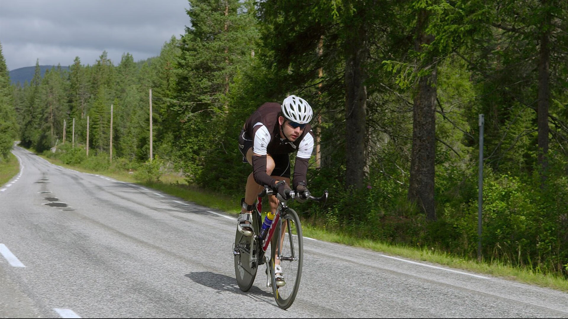 女子马拉松锦标赛,中国选手李芷萱刷新PB勇夺亚军,马拉松女神李芷萱