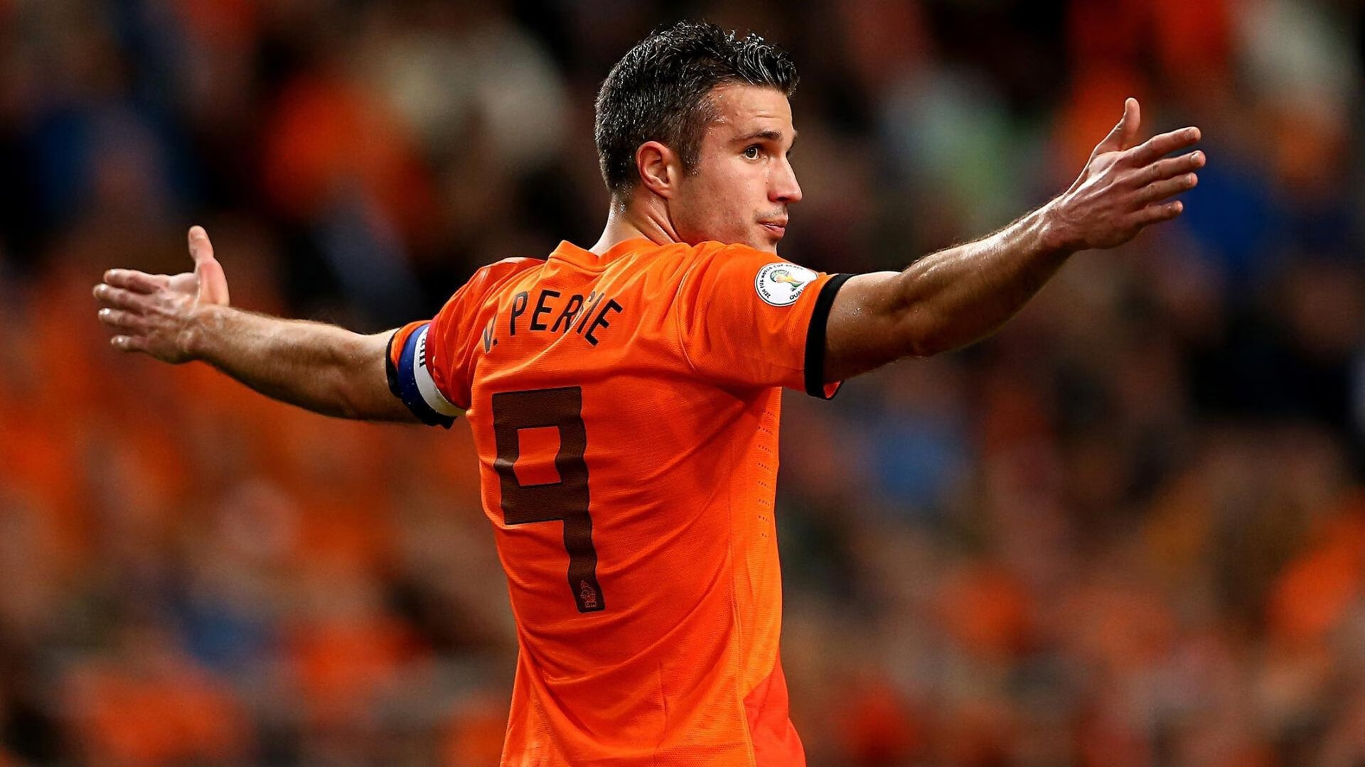 内部竞争激烈,阵容磨合需加强,内部竞争的例子